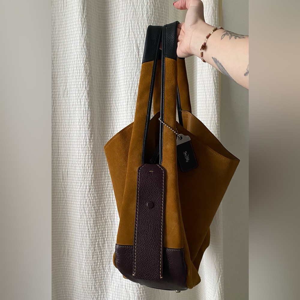 Coach 1941 Bandit Hobo 39 Shoulder Bag in Oak Suede - Picture 5 of 14